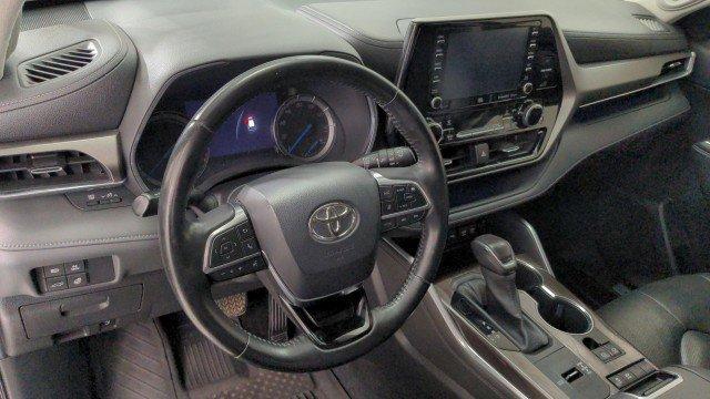 used 2020 Toyota Highlander Hybrid car, priced at $34,991