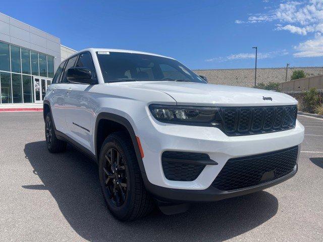 new 2024 Jeep Grand Cherokee car, priced at $40,935