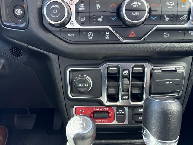 new 2025 Jeep Gladiator car, priced at $48,077