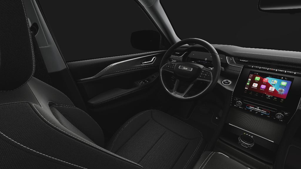 new 2025 Jeep Grand Cherokee car, priced at $39,193
