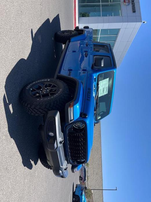 new 2024 Jeep Gladiator car, priced at $50,601