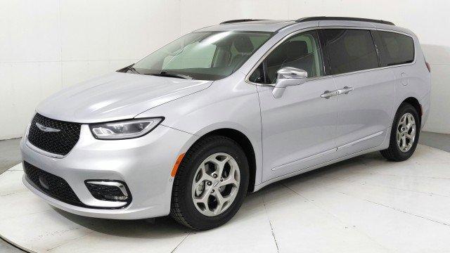 used 2022 Chrysler Pacifica car, priced at $28,295