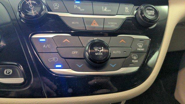 used 2021 Chrysler Pacifica car, priced at $24,391