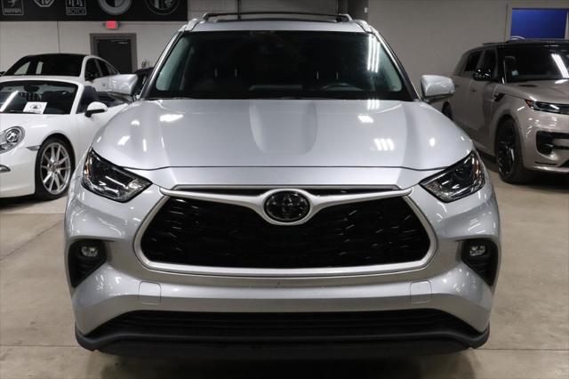 used 2022 Toyota Highlander car, priced at $31,990