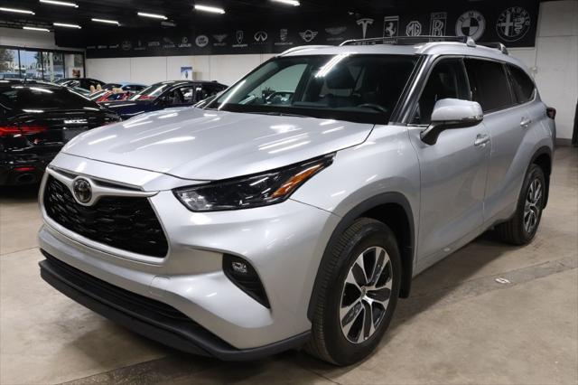 used 2022 Toyota Highlander car, priced at $31,990