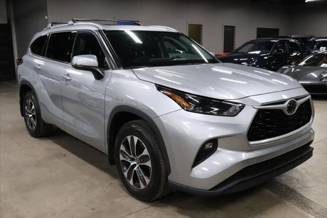 used 2022 Toyota Highlander car, priced at $31,990