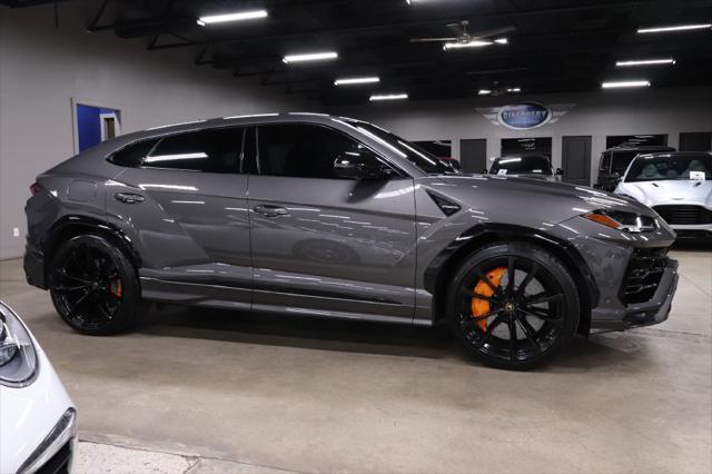 used 2022 Lamborghini Urus car, priced at $219,990