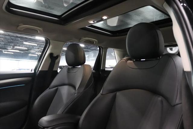 used 2024 MINI Hardtop car, priced at $27,990