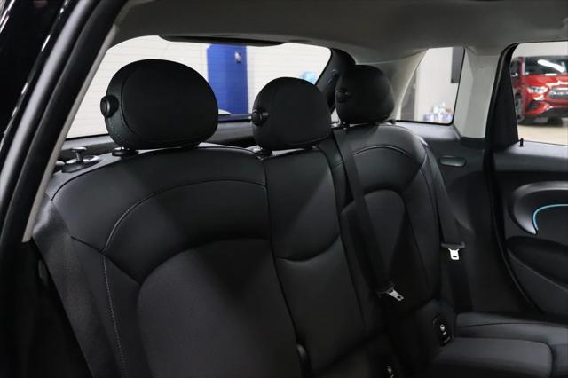 used 2024 MINI Hardtop car, priced at $27,990