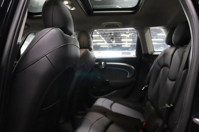 used 2024 MINI Hardtop car, priced at $27,990
