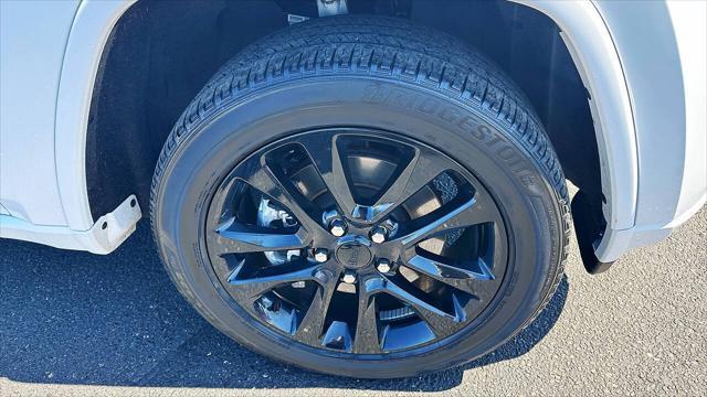 used 2022 Jeep Grand Cherokee car, priced at $23,991