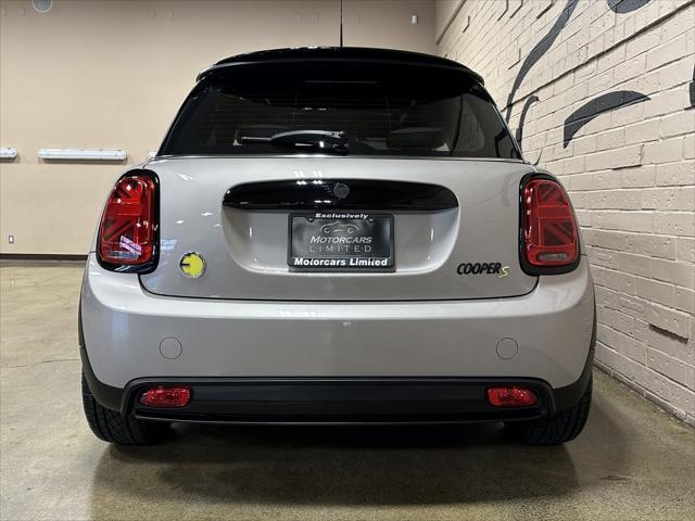 used 2022 MINI Hardtop car, priced at $21,950