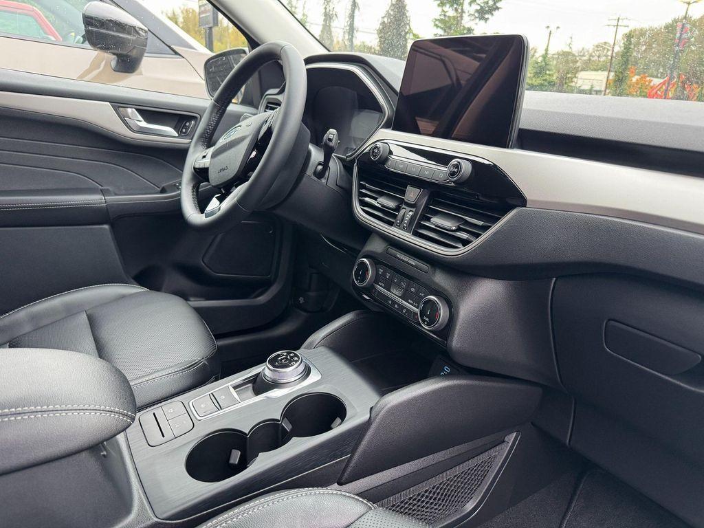 used 2022 Ford Escape car, priced at $24,179