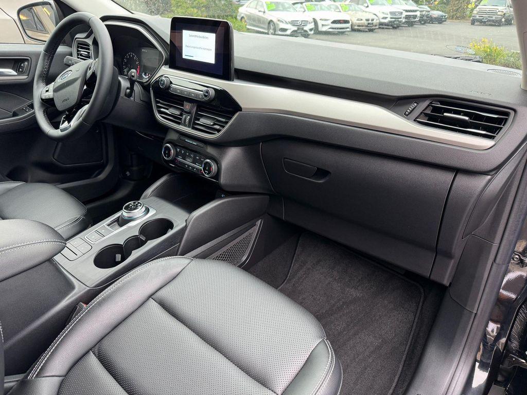 used 2022 Ford Escape car, priced at $24,179