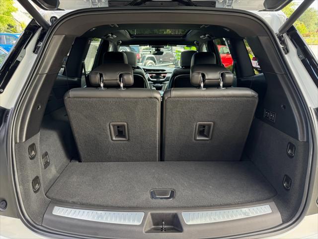 used 2023 Cadillac XT6 car, priced at $45,496
