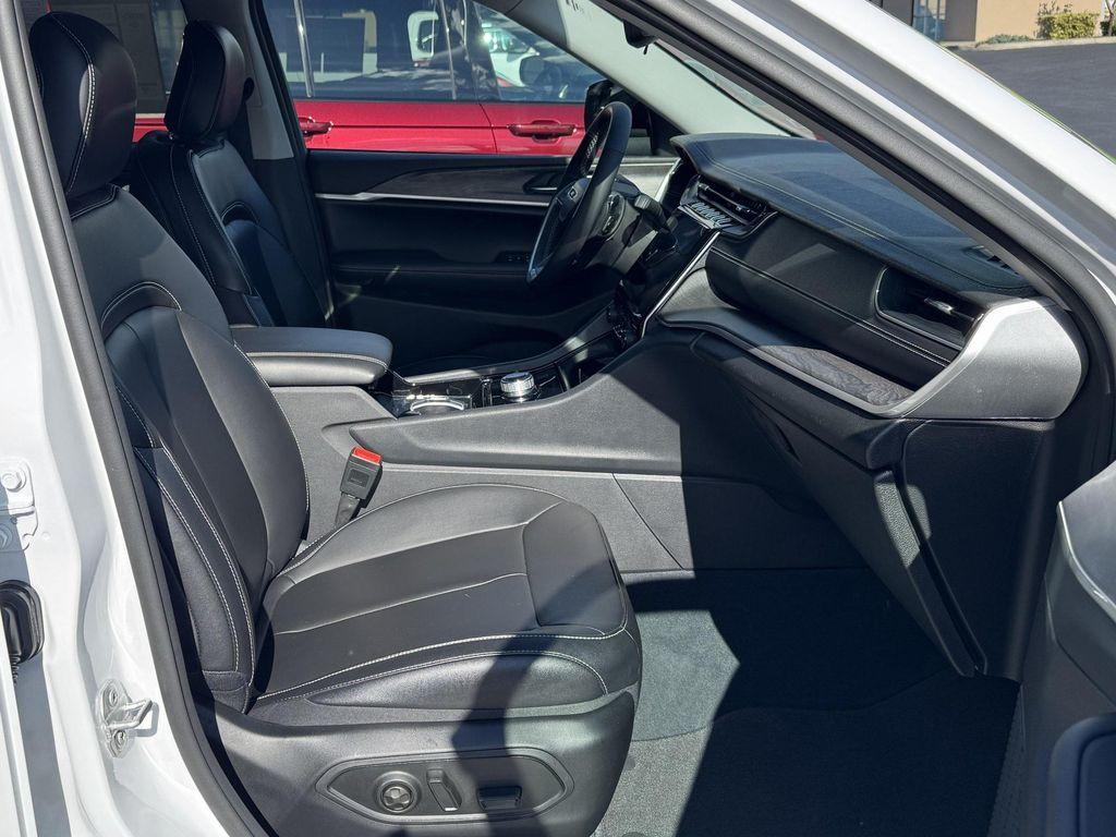 used 2023 Jeep Grand Cherokee car, priced at $38,992