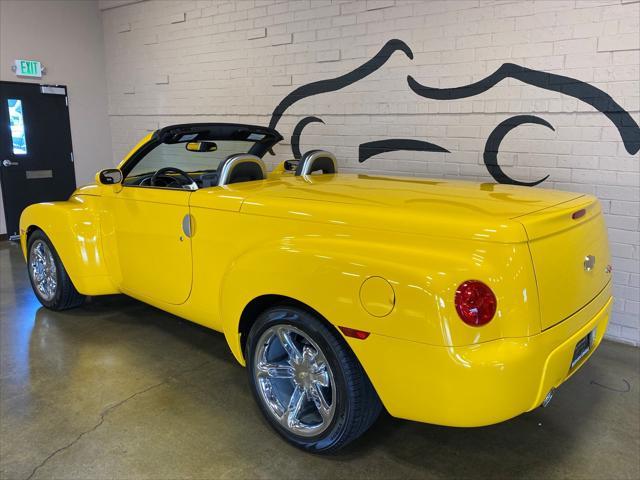 used 2004 Chevrolet SSR car, priced at $25,950