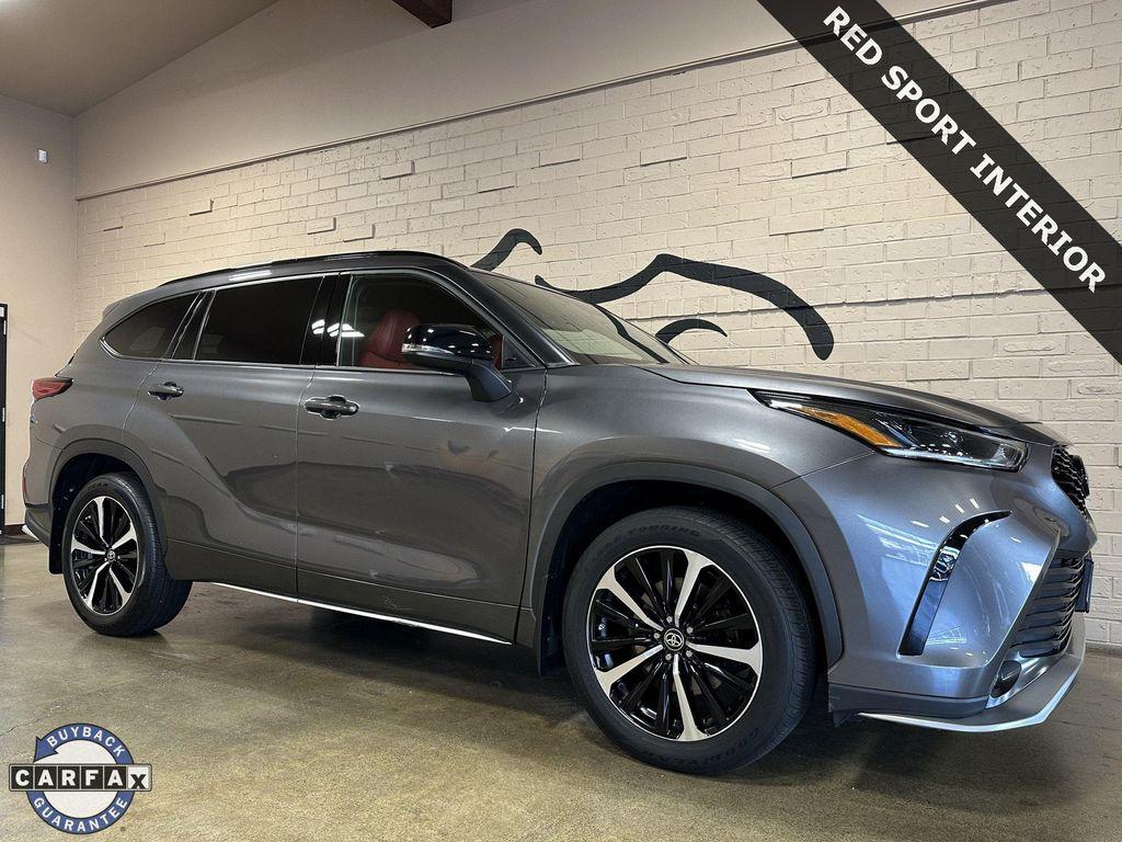 used 2021 Toyota Highlander car, priced at $35,251