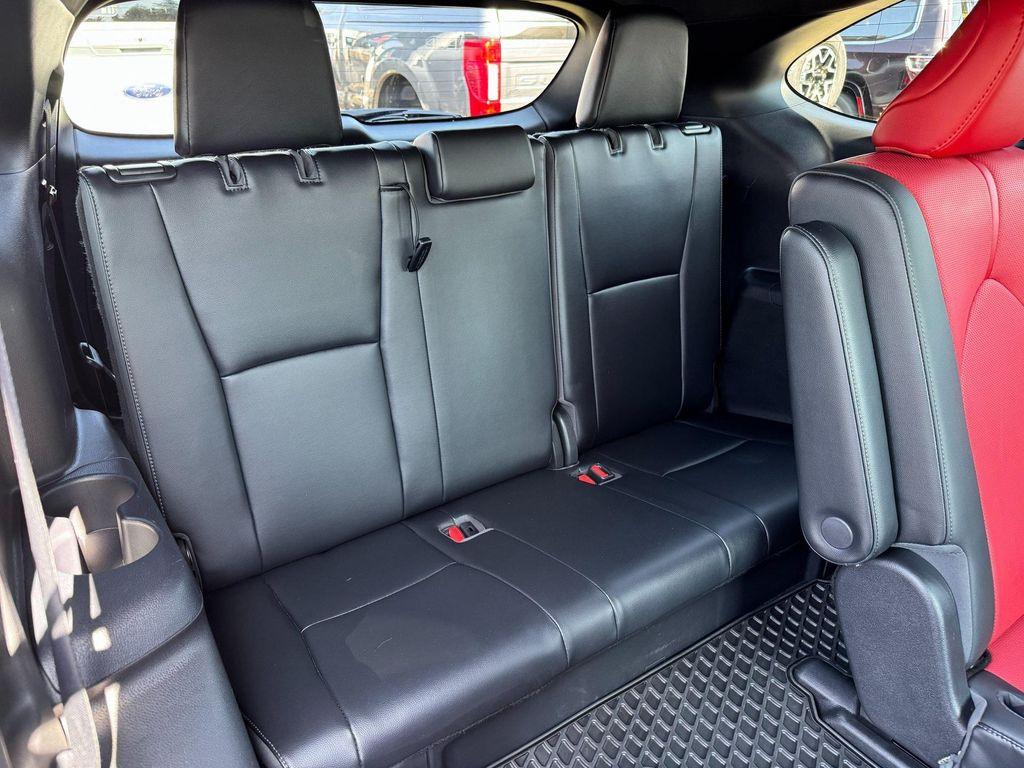 used 2021 Toyota Highlander car, priced at $35,251