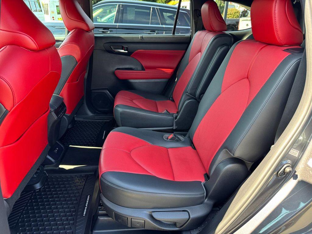 used 2021 Toyota Highlander car, priced at $35,251