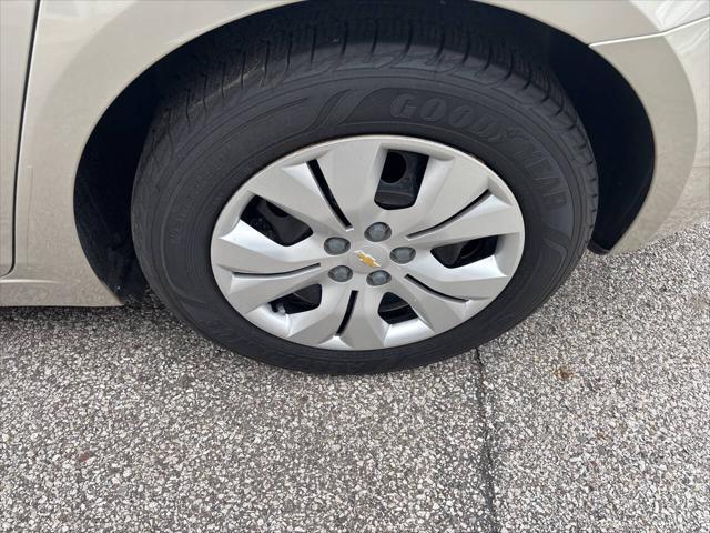 used 2013 Chevrolet Cruze car, priced at $7,650