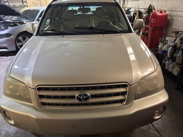 used 2003 Toyota Highlander car, priced at $5,995