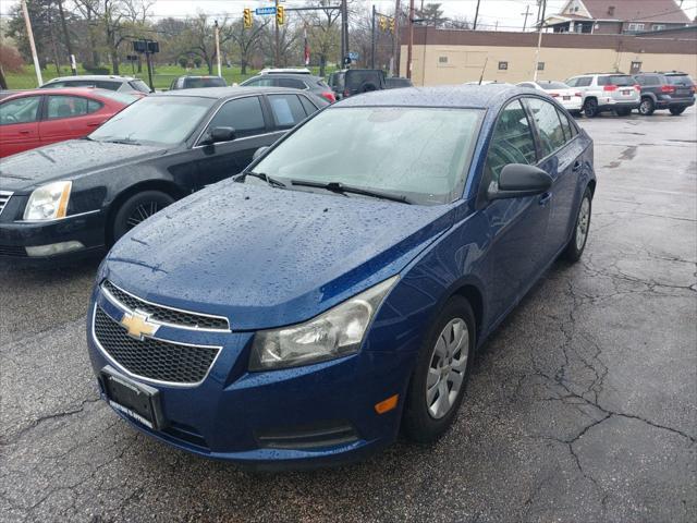 used 2013 Chevrolet Cruze car, priced at $5,900