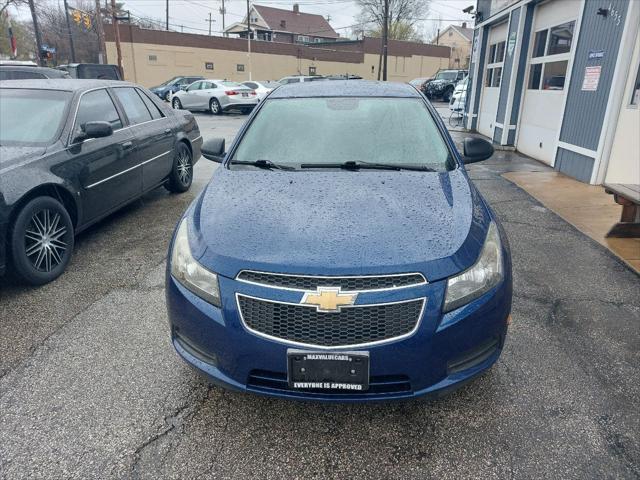 used 2013 Chevrolet Cruze car, priced at $5,900