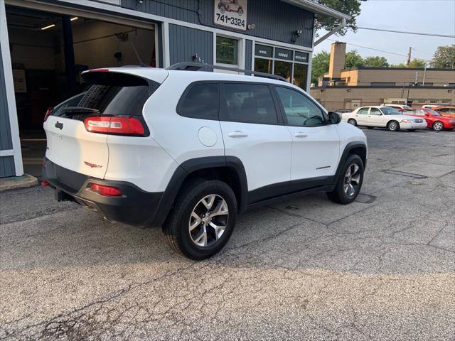 used 2015 Jeep Cherokee car, priced at $10,999