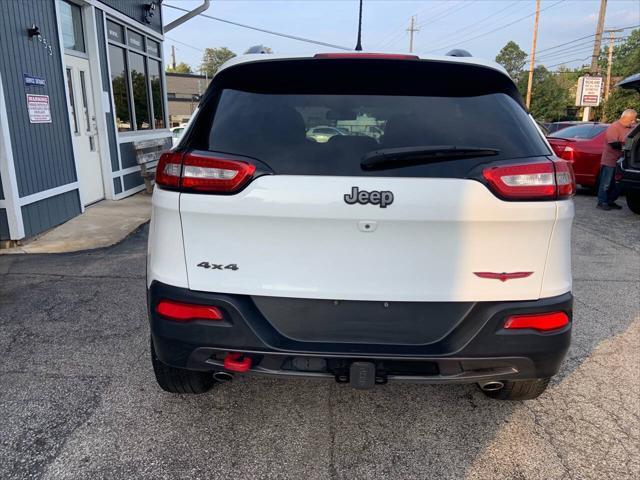 used 2015 Jeep Cherokee car, priced at $10,999