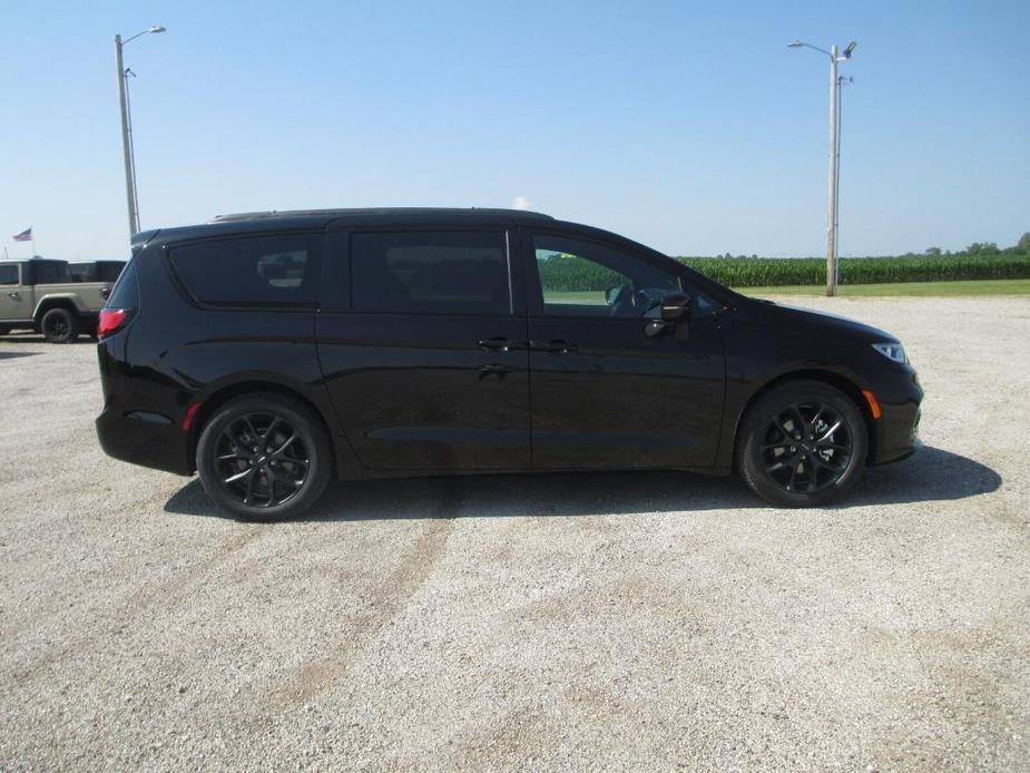 new 2024 Chrysler Pacifica car, priced at $45,500