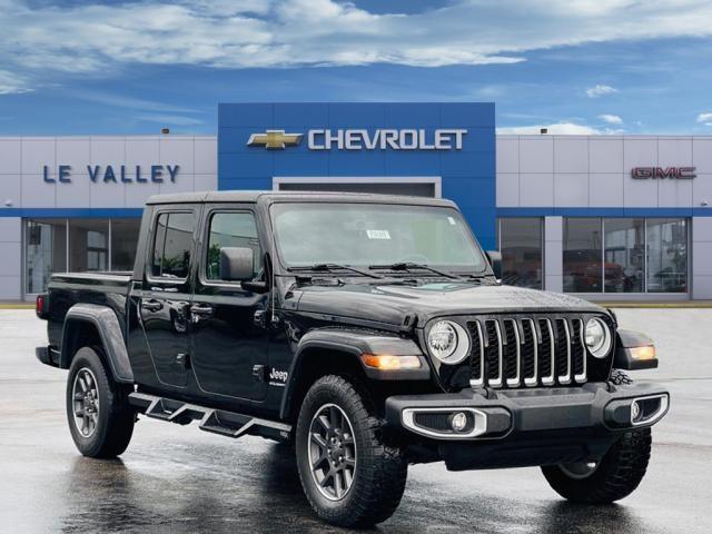 used 2023 Jeep Gladiator car, priced at $32,596