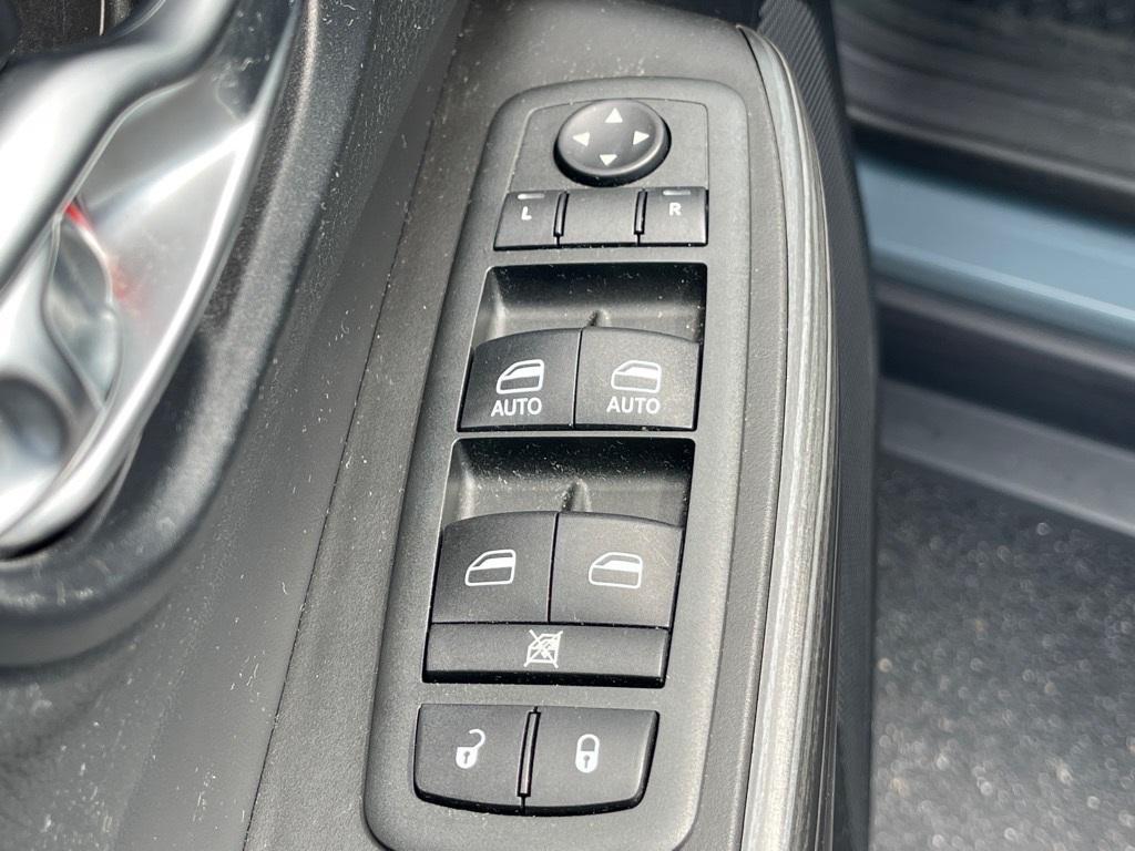 used 2014 Jeep Cherokee car, priced at $14,595