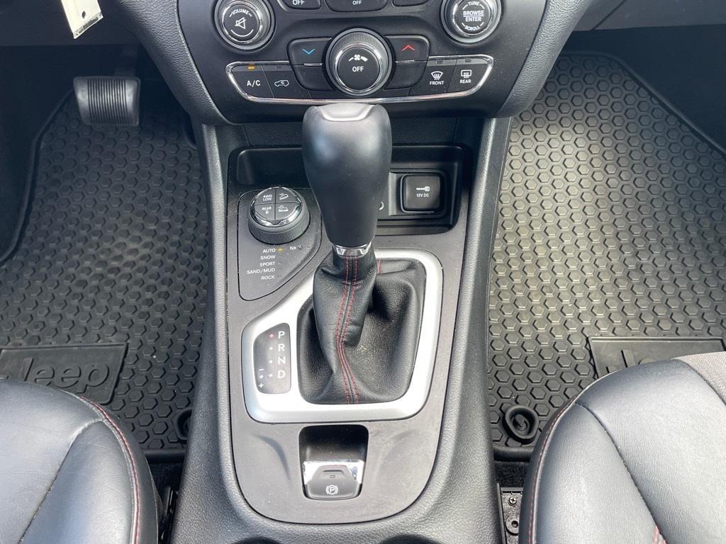 used 2014 Jeep Cherokee car, priced at $14,595
