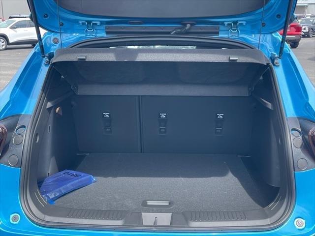 new 2025 Chevrolet Trax car, priced at $27,135