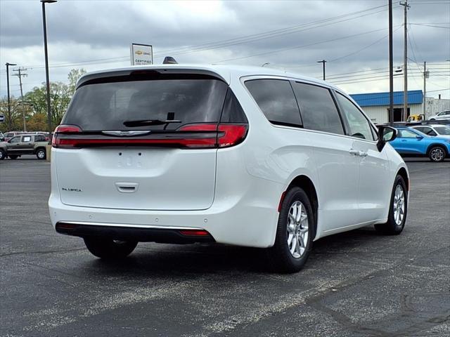used 2023 Chrysler Pacifica car, priced at $26,998