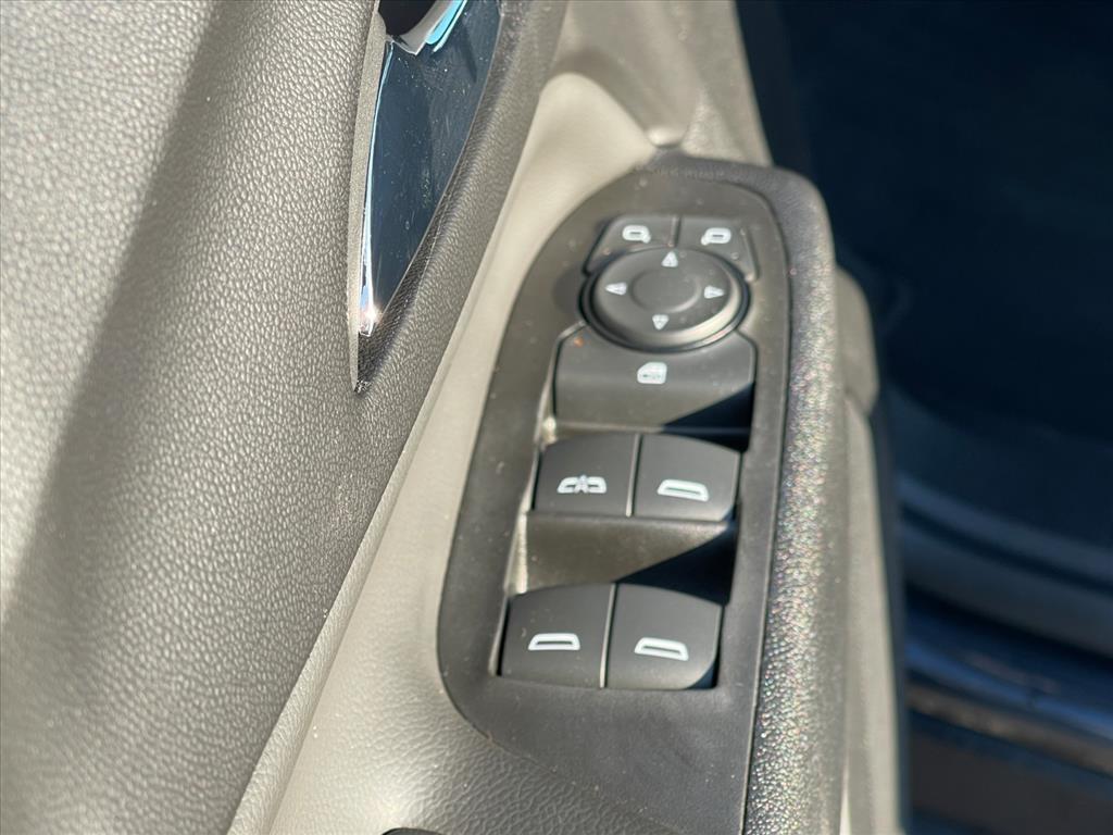 used 2022 Chevrolet Equinox car, priced at $22,950