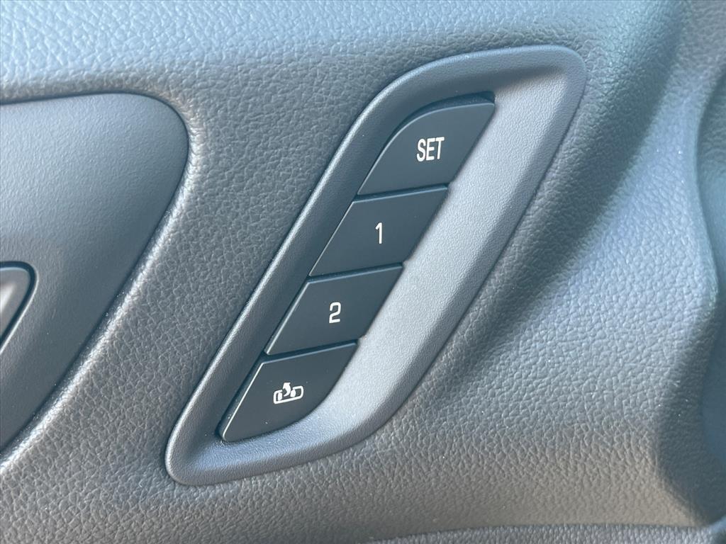 used 2023 GMC Acadia car, priced at $30,998