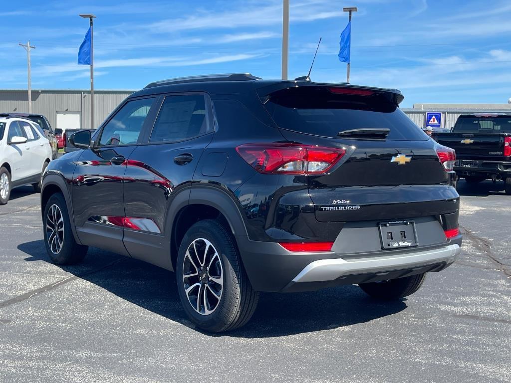 new 2026 Chevrolet TrailBlazer car, priced at $27,050