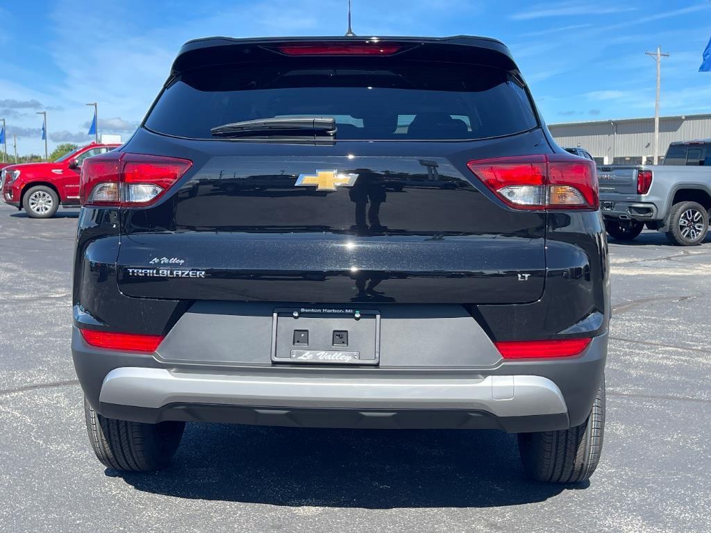 new 2026 Chevrolet TrailBlazer car, priced at $27,050