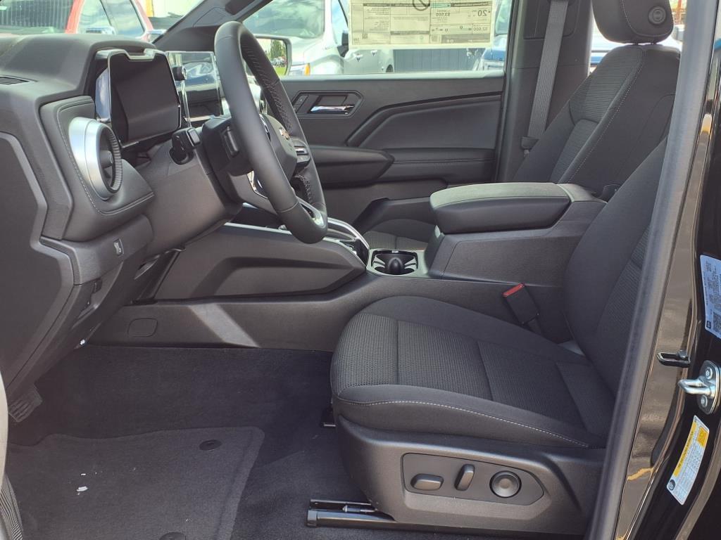 new 2025 Chevrolet Colorado car, priced at $38,490