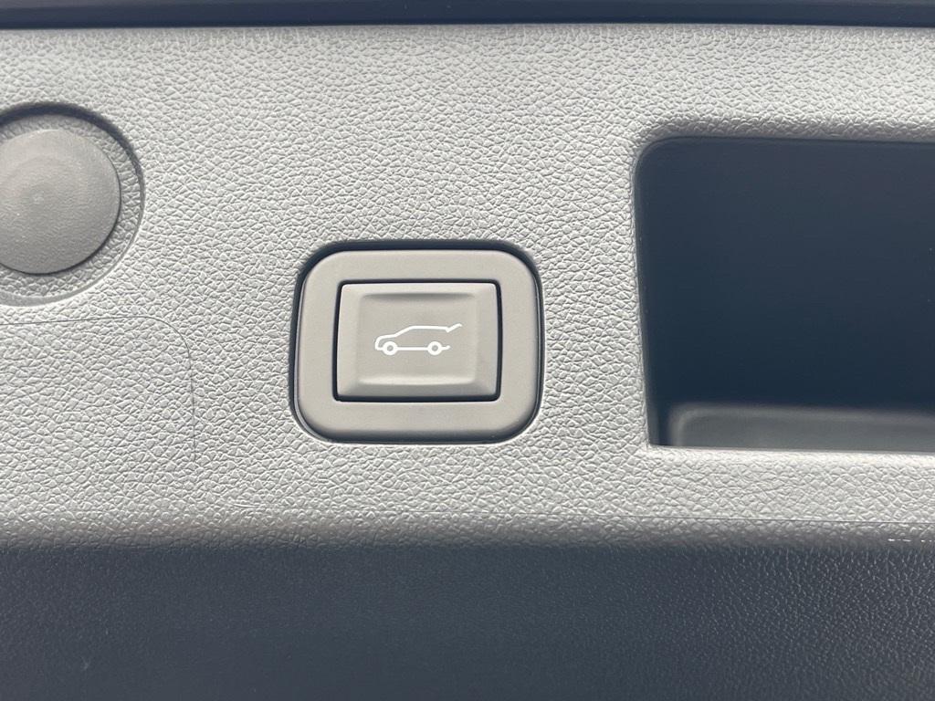 new 2026 Chevrolet Equinox car, priced at $37,610