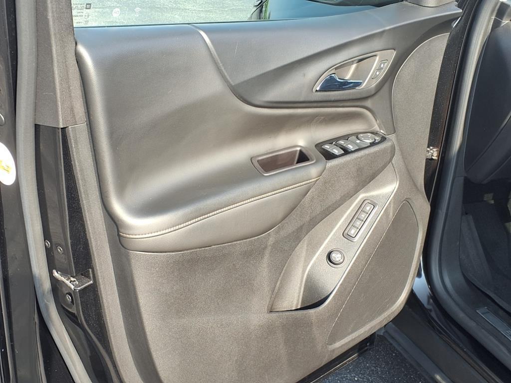 used 2022 Chevrolet Equinox car, priced at $25,998