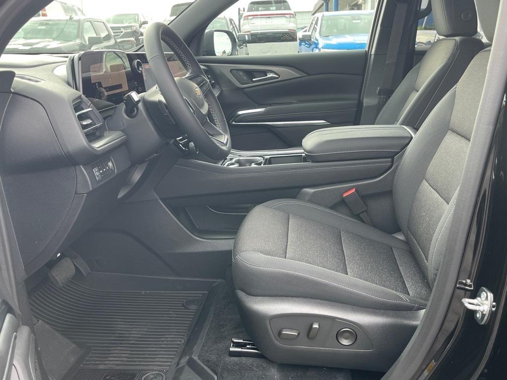 new 2026 Chevrolet Traverse car, priced at $48,604