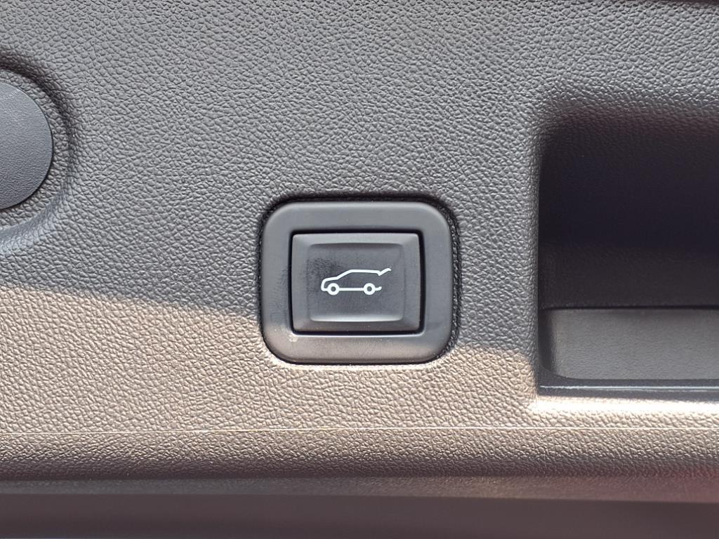 used 2022 Chevrolet Equinox car, priced at $26,599