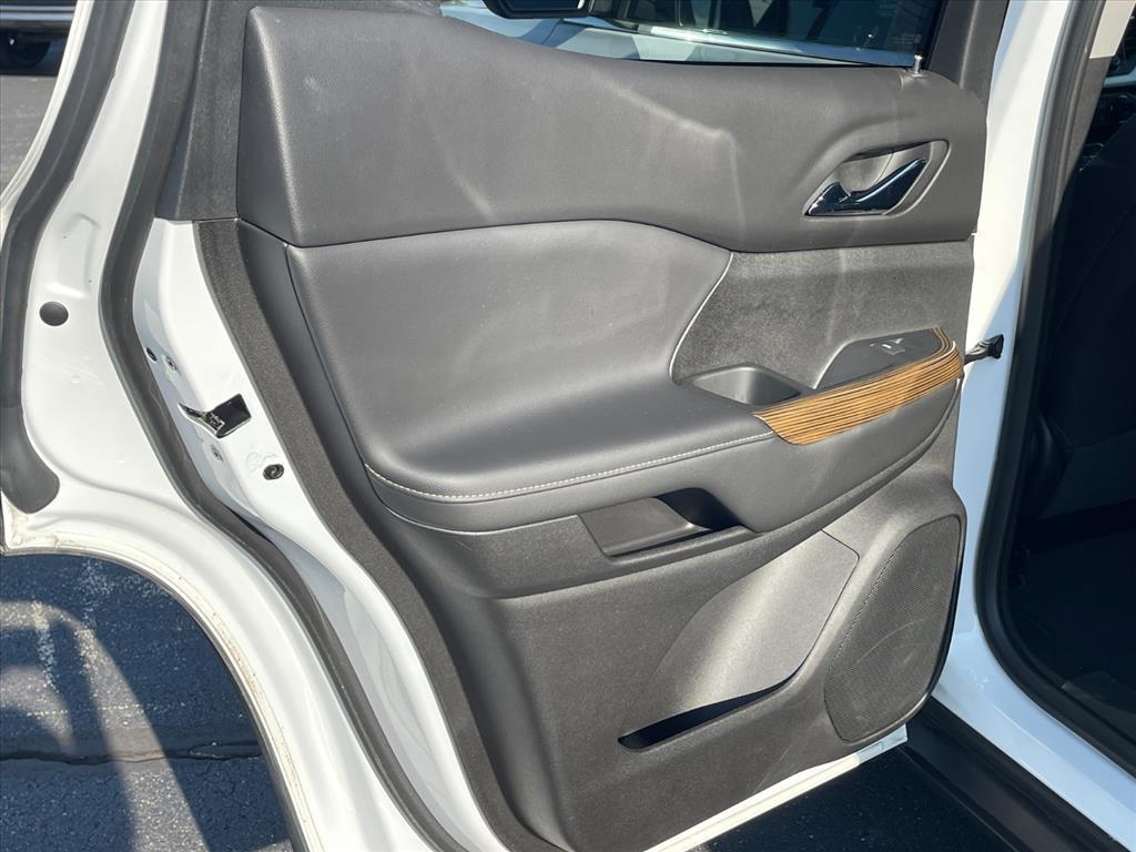 used 2023 GMC Acadia car, priced at $31,599