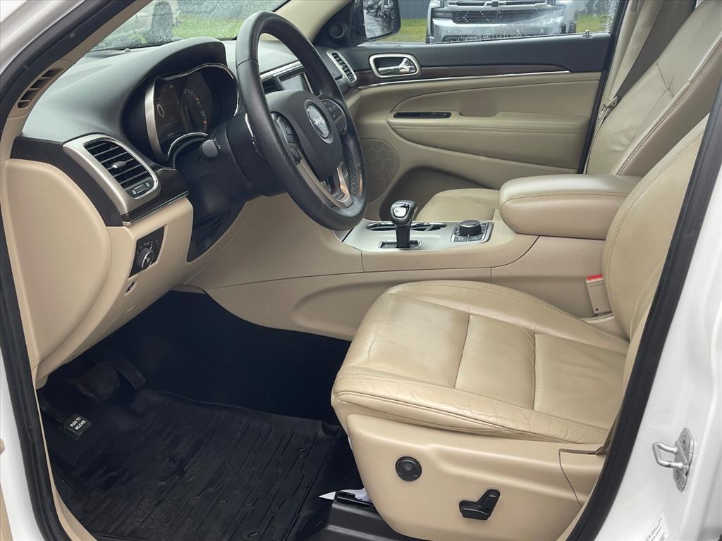 used 2014 Jeep Grand Cherokee car, priced at $12,998
