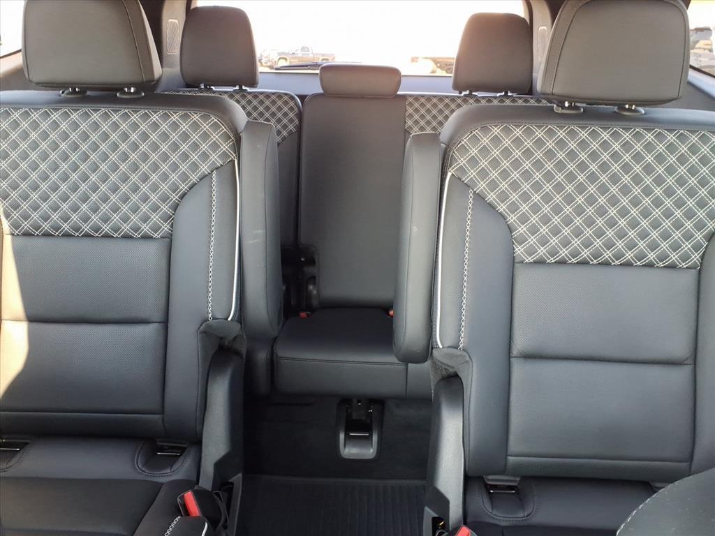used 2024 GMC Acadia car, priced at $52,998