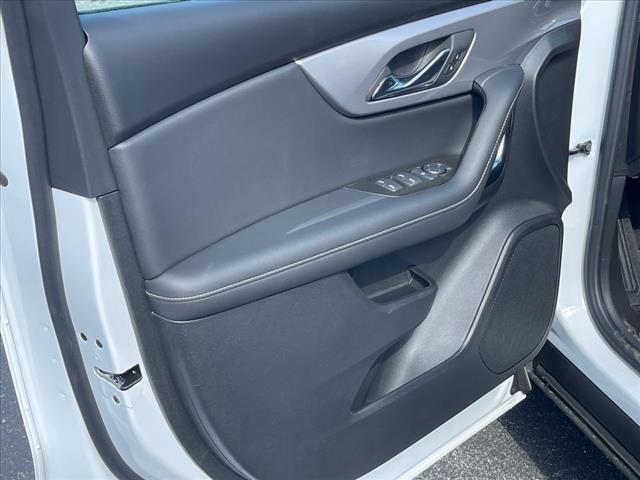new 2025 Chevrolet Blazer car, priced at $41,315