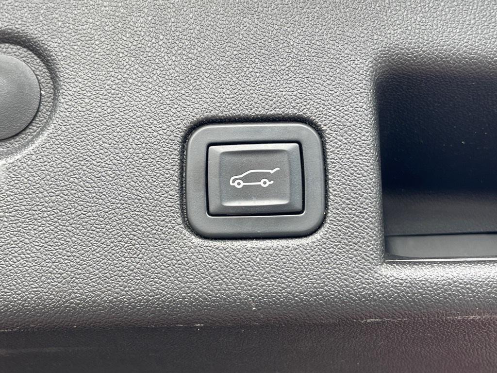 used 2018 Chevrolet Equinox car, priced at $15,595